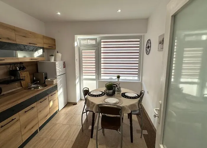 Adelina 아파트 사레보